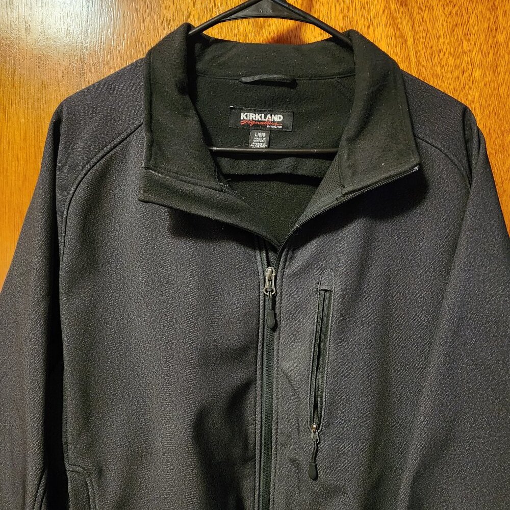 Men's Large Kirkland Signature Black Fleece Lined Full Zip Softshell Jacket